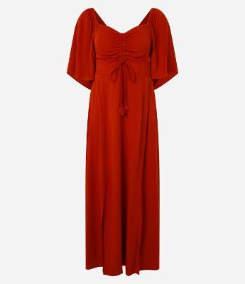 Vestido Midi em Viscose com Puxadinho no Busto