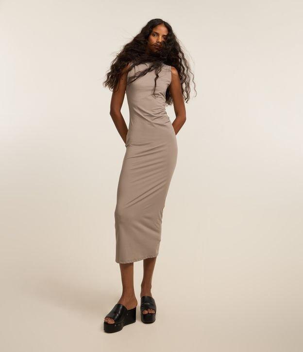 Vestido Long Midi em Microfibra com Golinha e Franzido na Lateral - 2