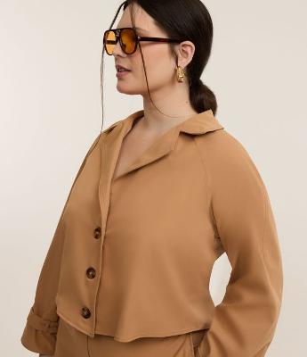 Trench Coat Curto em Gabardine Curve & Plus Size
