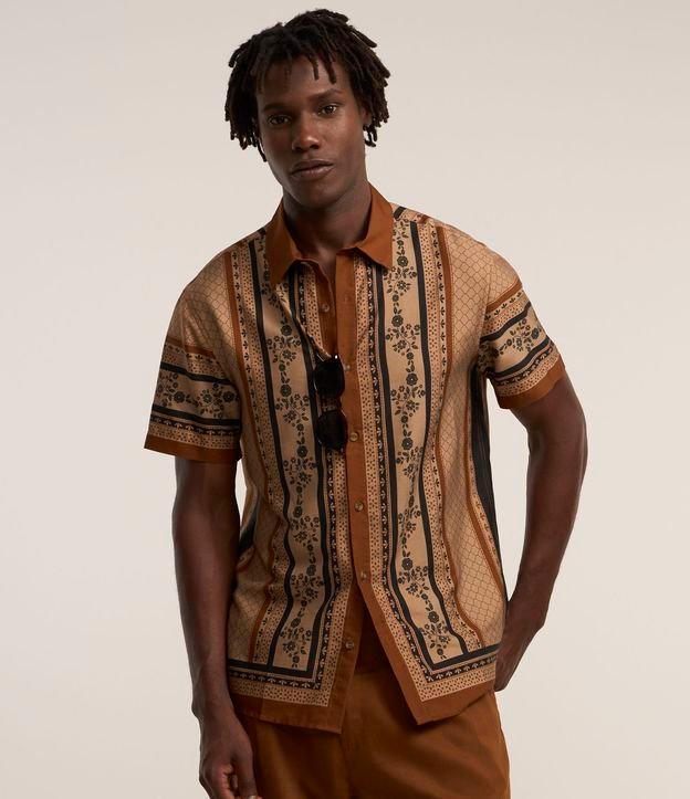 Camisa Regular em Flamê com Estampa de Lenço - 2
