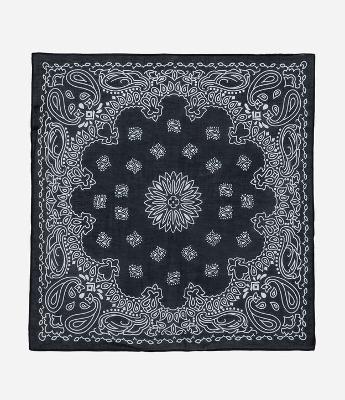 Lenço Bandana em Flanela com Estampa Paisley