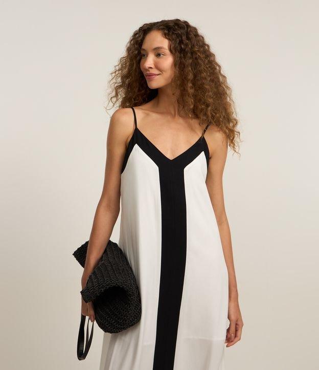 Vestido de Alcinha Midi em Viscose com Barra Assimétrica - 2