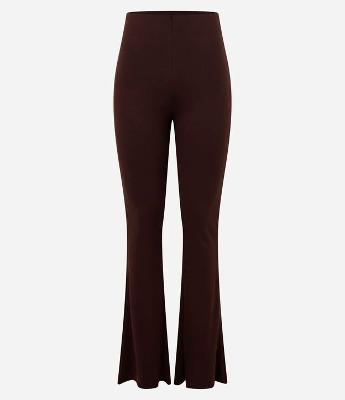 Calça Flare em Ponto Roma