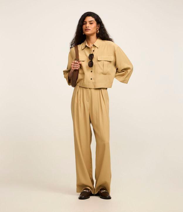 Calça Reta Cintura Alta em Viscose com Cós Clochard e Botões - 2