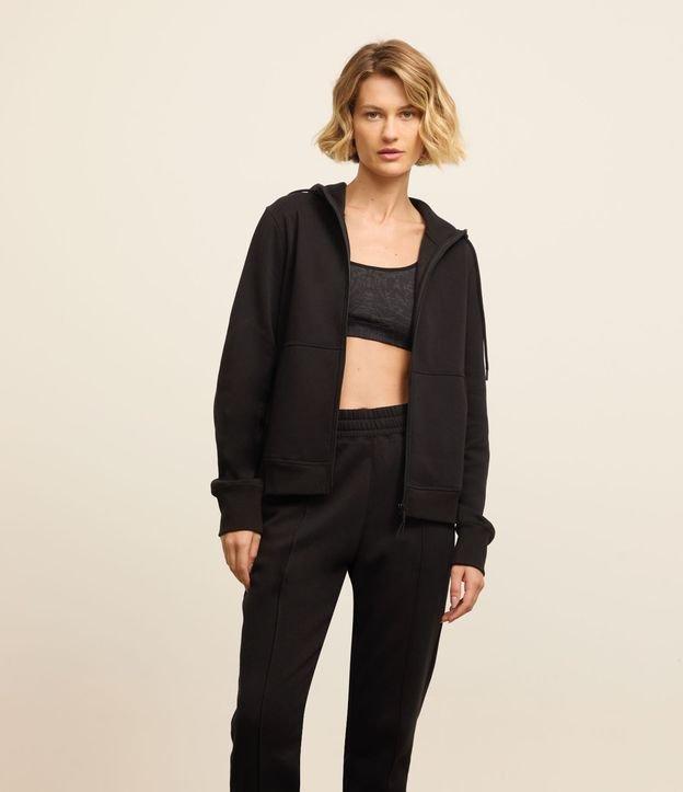 Jaqueta Esportiva em Mix de Tecidos com Capuz e Bolsos - 1