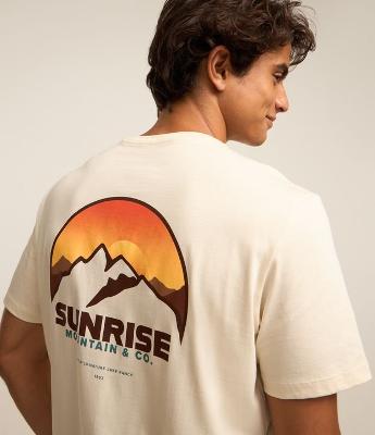 Camiseta Comfort em Algodão com Estampa de Pôr do Sol