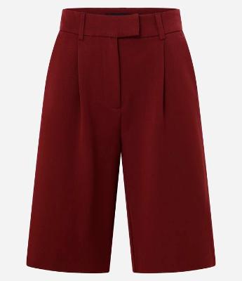 Bermuda Reta em Alfaiataria com Pregas