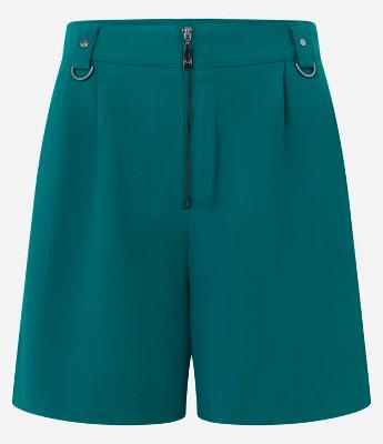 Short Cintura Alta Alfaiatado com Pregas e Fivelas