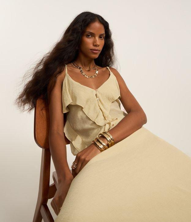 Blusa em Viscose com Babadinhos Sobrepostos e Abotoamento - 2