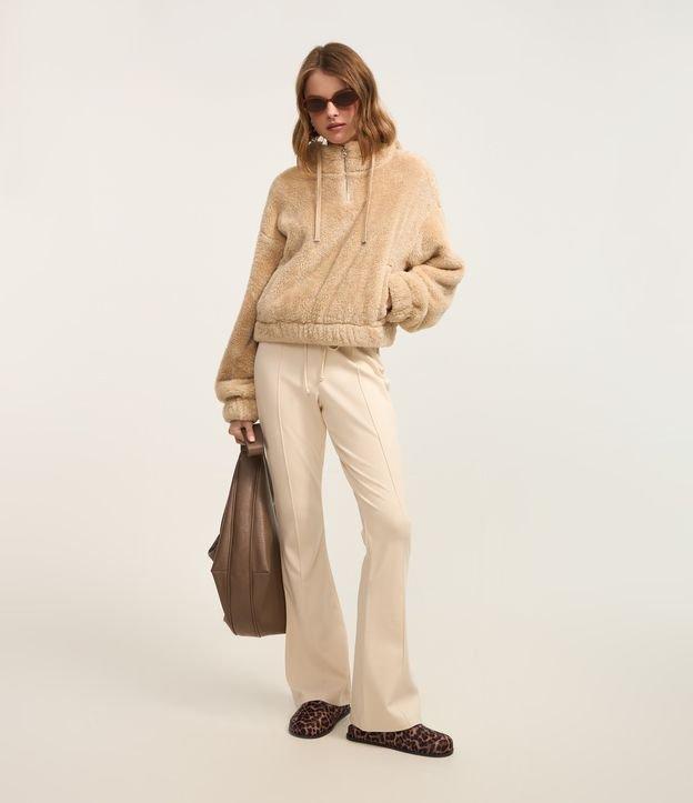 Calça Flare Alfaiataria em Viscose com Amarração - 2