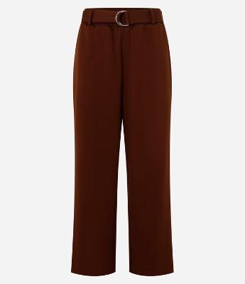 Calça Reta em Viscose com Faixa e Fivela