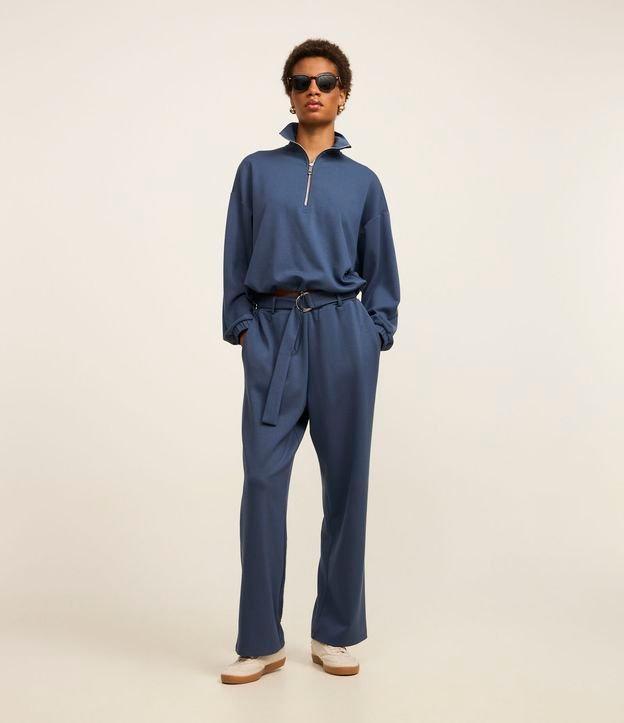 Calça Reta em Viscose com Faixa e Fivela - 2