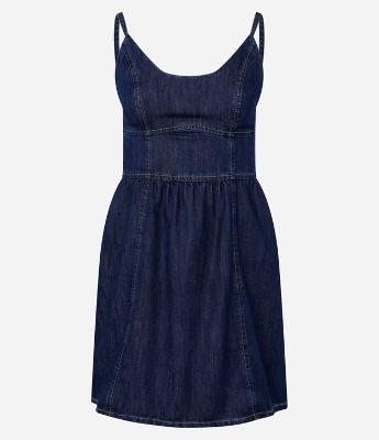 Vestido Curto em Jeans com Alcinha e Recorte no Busto