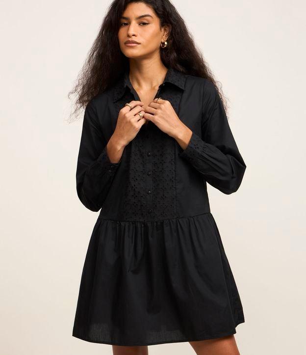 Vestido Curto em Tricoline com Detalhamento de Laise Frontal - 2