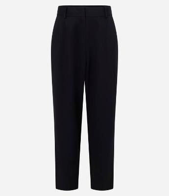 Calça Cenoura Alfaiatada com Pregas