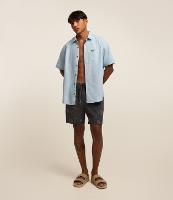 Bermuda com Cós Elástico e Estampa de Coqueiros Efeito Lavado - 2