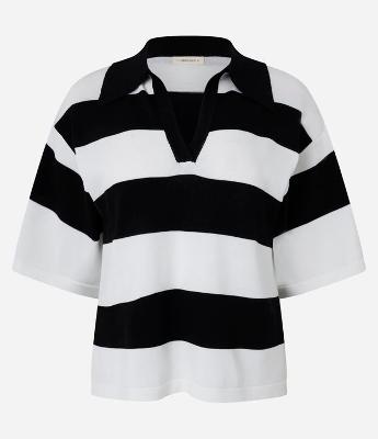 Blusa Listrada em Tricô com Gola Polo