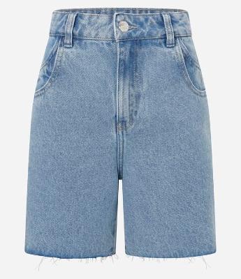 Bermuda Midi em Jeans com Bolso Duplo e Barra Fio