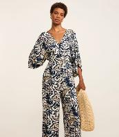 Macacão em Viscose com Elástico na Cintura e Estampa Floral - 2