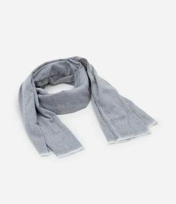 Lenço em Flanela com Mini Franjas