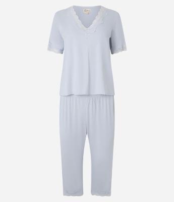 Pijama Capri em Microfibra com Detalhes de Renda