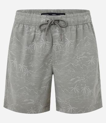 Bermuda em Material Tecnológico com Estampado Praiana e Efeito Lavado
