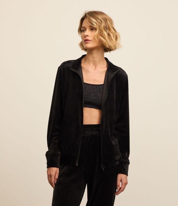 Jaqueta Esportiva em Plush com Gola alta e Zíper - 2