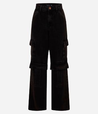 Calça Reta em Jeans com Bolso Cargo