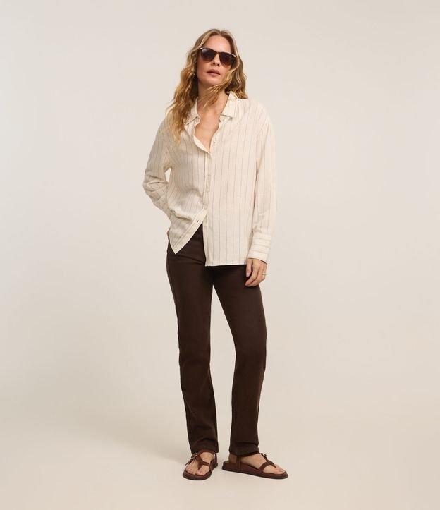 Calça Slim Cintura Média em Jeans com Elastano e Fenda - 3