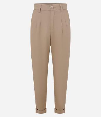 Calça Mom Jeans com Pregas