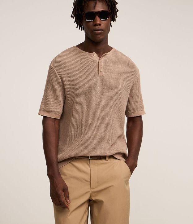 Camiseta Regular Gola Redonda com Botões e Efeito Crochê - 2