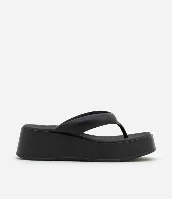 Sandália Flatform em PU Estilo Chinelinho