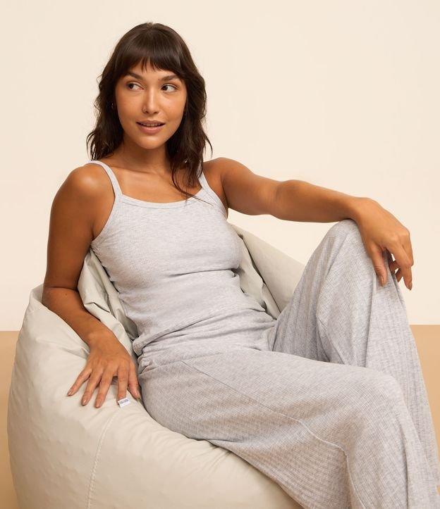 Pijama Longo em Ribana com Blusa Alcinha e Textura Canelada - 3