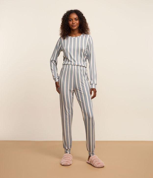 Pijama Longo Listrado com Toque Suave - 2