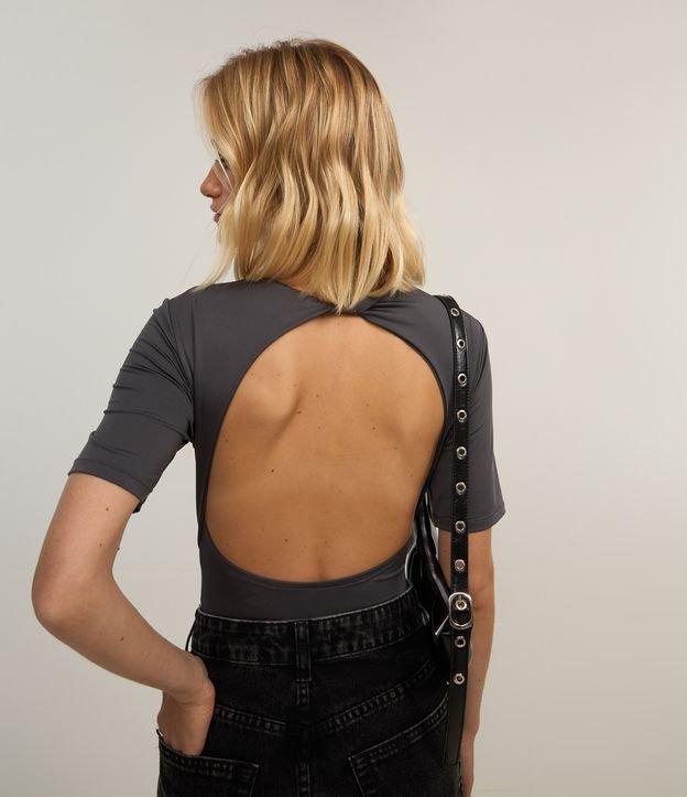 Body em Microfibra com Torcido na Gola e Decote nas Costas - 1