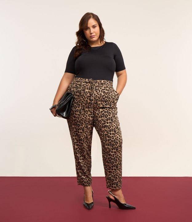 Calça Pijama em Crepe Estampa Animal Print Curve & Plus Size - 2