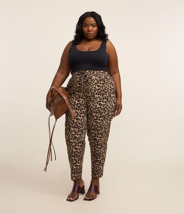 Calça Pijama em Crepe Estampa Animal Print Curve & Plus Size - 3