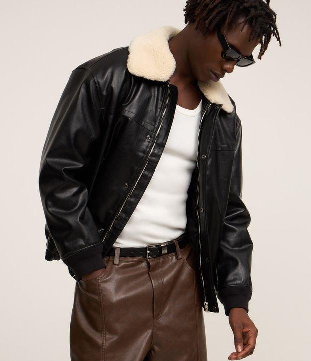 Jaqueta em Material Sintético com Gola em Sherpa - 2