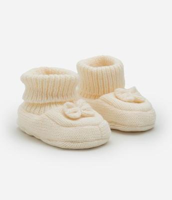 Sapato Infantil em Tricô com Lacinho - Tam 0 a 12 meses