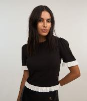 Blusa em Ribana com Babados na Barra e Mangas - 1