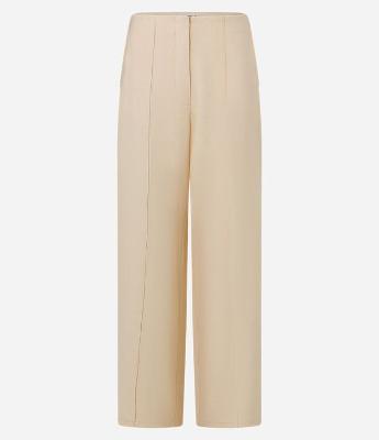 Calça Pantalona Alfaiatada com Frisos Frontais e Bolsos