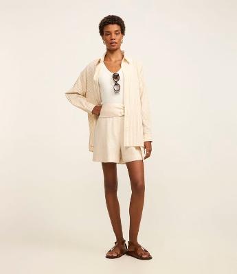 Short em Viscose com Cinto e Fivela Forrada