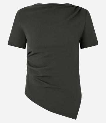 Blusa em Crepe com Drapeados no Ombro e Barra Assimétrica