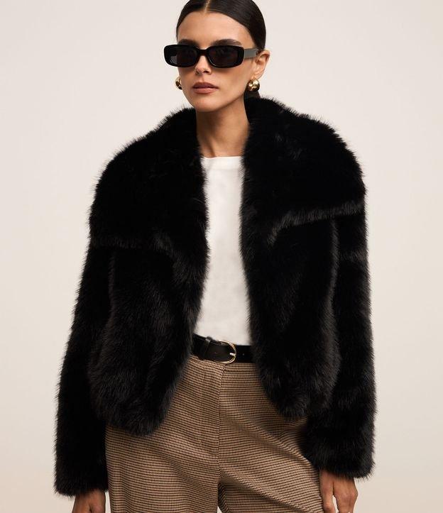 Casaco com Lapela na Gola e Pelinhos - 2