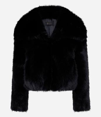 Casaco com Lapela na Gola e Pelinhos