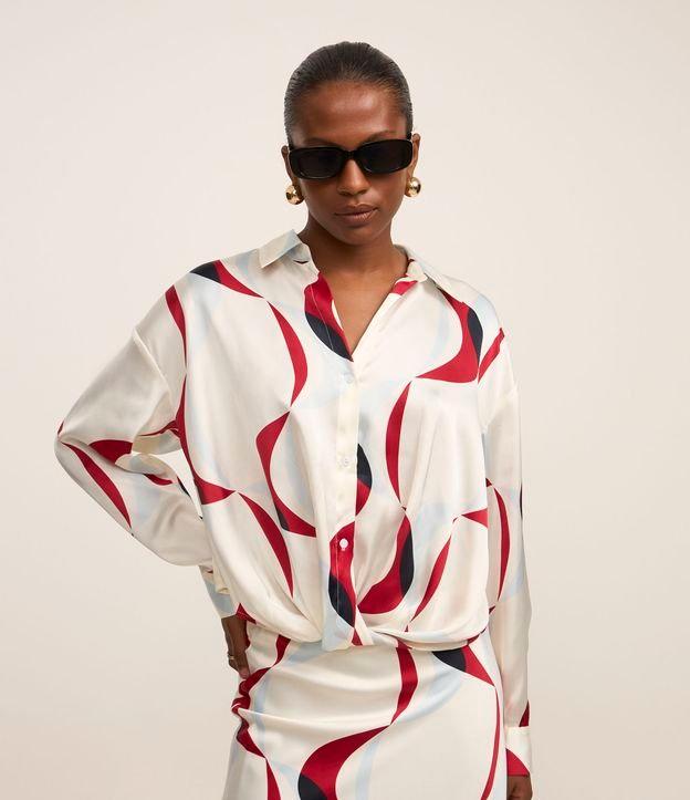 Camisa Acetinada com Torcido e Estampa Geométrica - 1