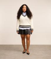 Saia Curta em Material Sintético Plissada Curve & Plus Size - 2