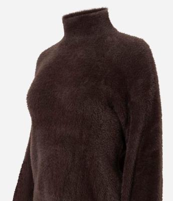 Suéter em Poliamida Peluciada com Gola Alta