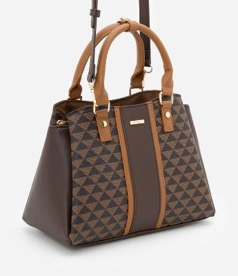 Bolsa Satchel Média com Alça Longa e Estampa Triangular