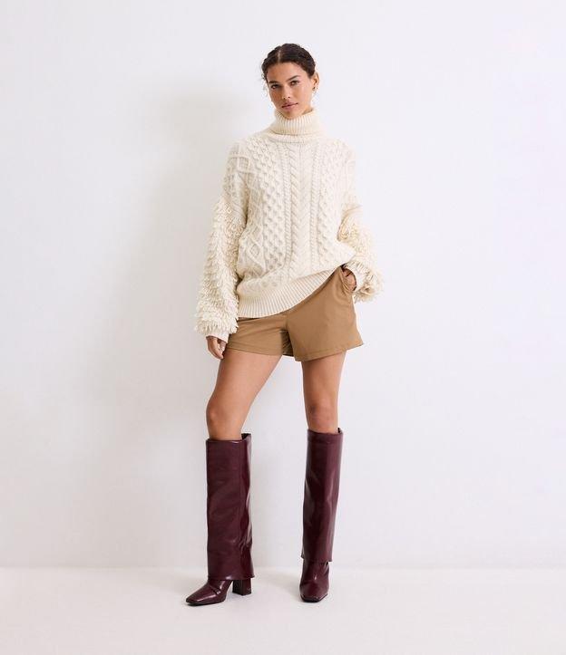 Short Alfaiatado com Fivela Metalizada no Passantes - 3